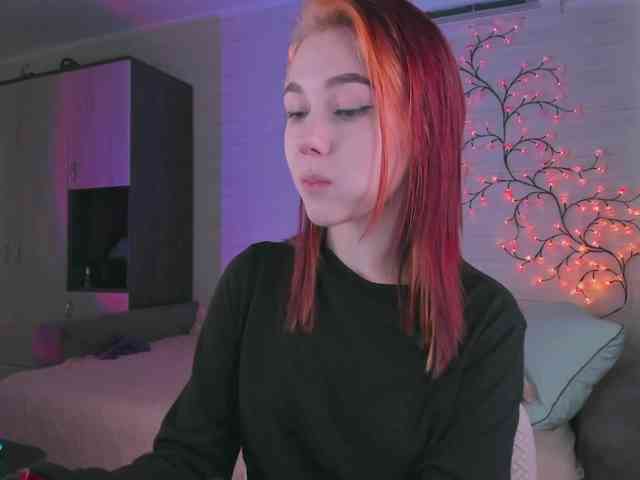 Cute1yoga webcam