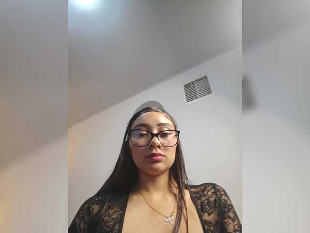 MiaBleak live cam on BongaCams