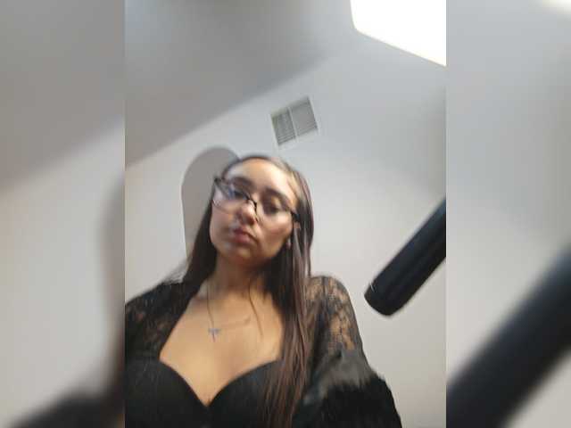 MiaBleak live cam on BongaCams