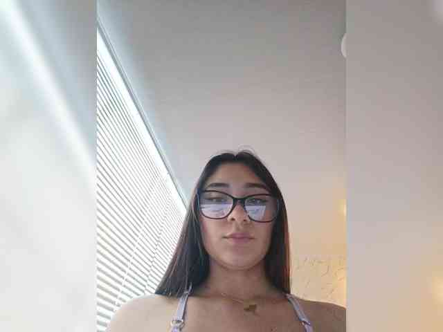 MiaBleak webcam