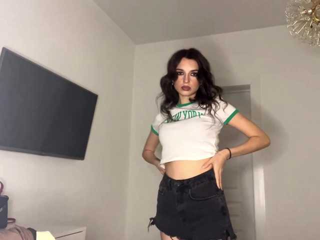 AmilyGlamour live cam on BongaCams