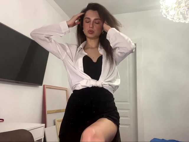 AmilyGlamour live cam on BongaCams