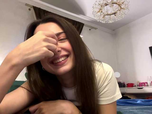 AmilyGlamour live cam on BongaCams