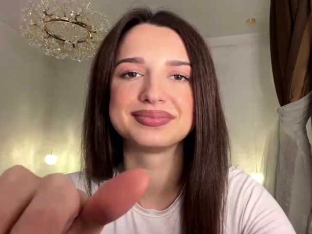AmilyGlamour live cam on BongaCams