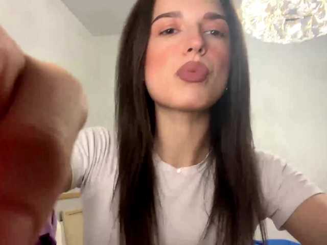 AmilyGlamour live cam on BongaCams