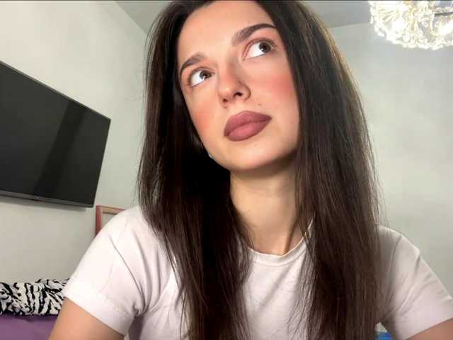 AmilyGlamour live cam on BongaCams