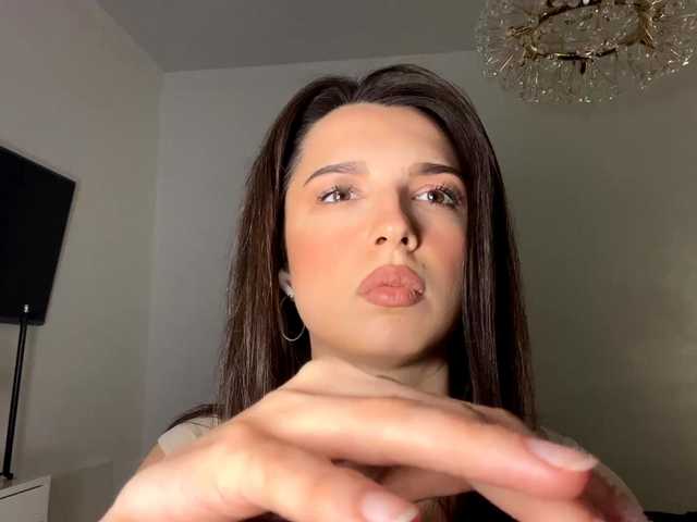 AmilyGlamour live cam on BongaCams