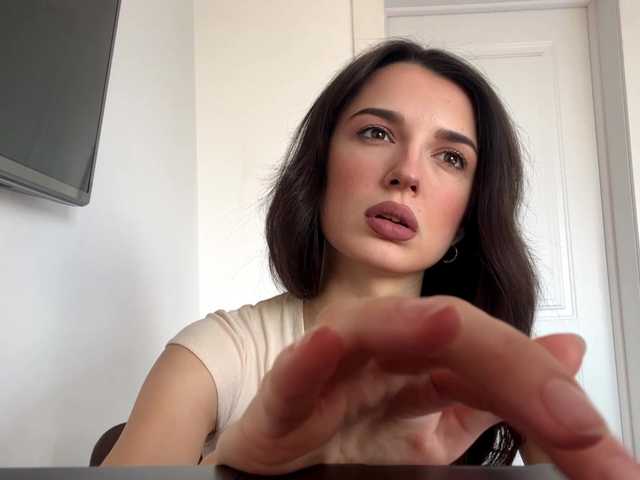 AmilyGlamour live cam on BongaCams