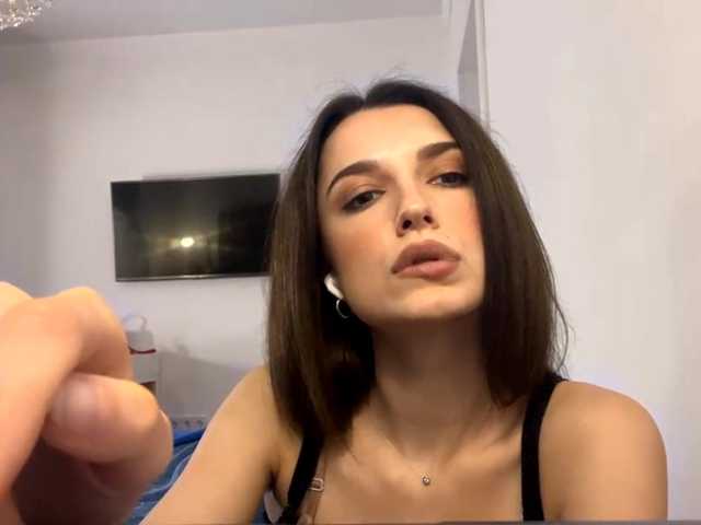 AmilyGlamour live cam on BongaCams