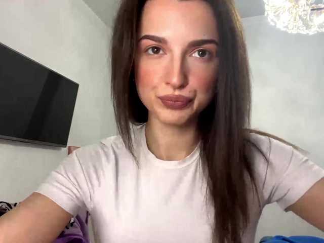 AmilyGlamour live cam on BongaCams