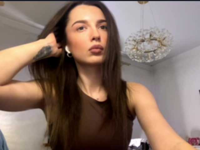 AmilyGlamour live cam on BongaCams