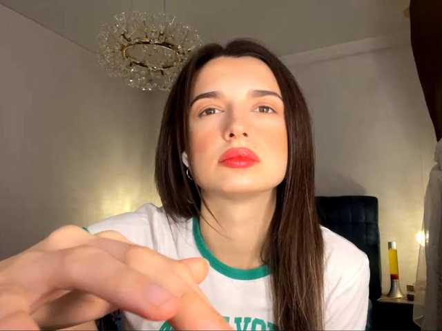 AmilyGlamour live cam on BongaCams