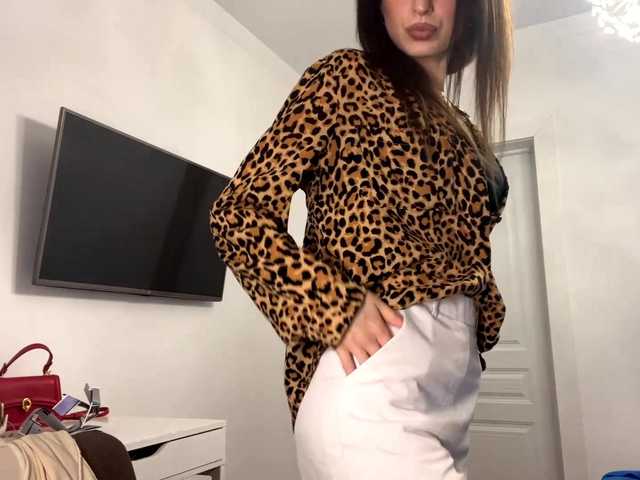 AmilyGlamour live webcam show