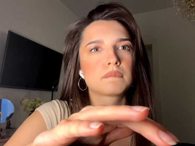 AmilyGlamour live cam on BongaCams