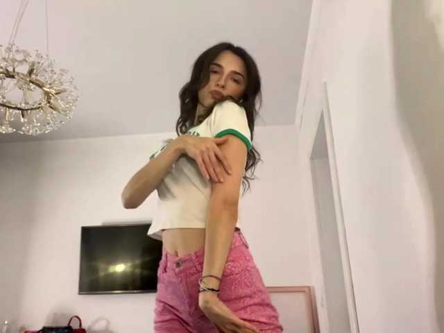 AmilyGlamour live webcam show
