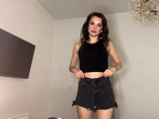 AmilyGlamour live cam on BongaCams