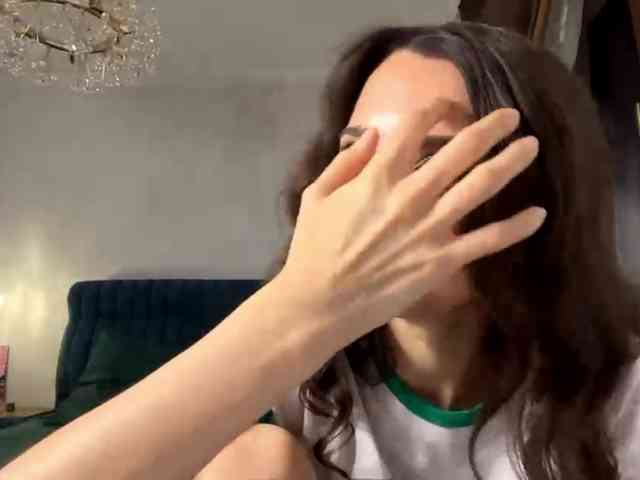 AmilyGlamour webcam