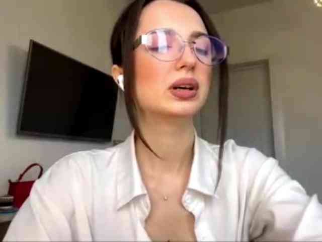 AmilyGlamour webcam