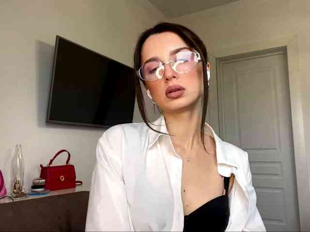 AmilyGlamour webcam