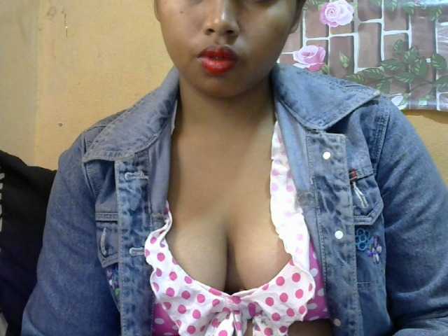 HasMinah25 live cam on BongaCams