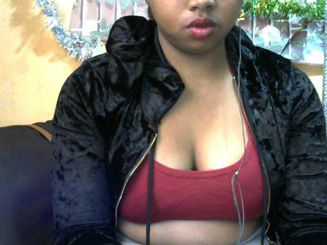 HasMinah25 live cam on BongaCams