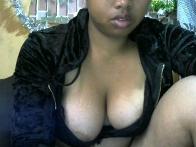 HasMinah25 live webcam show