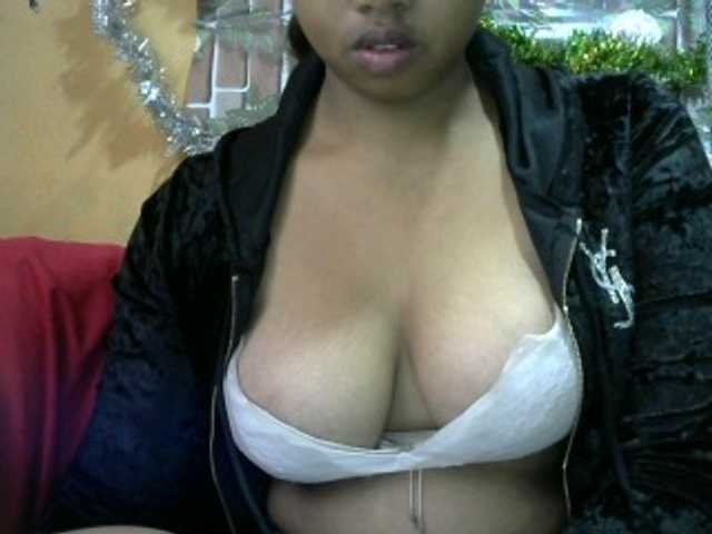HasMinah25 live cam on BongaCams