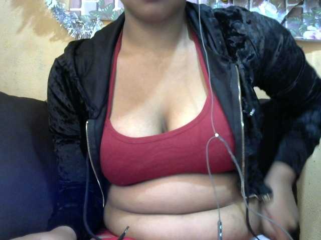 HasMinah25 live cam on BongaCams