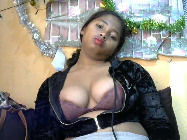 HasMinah25 live webcam show