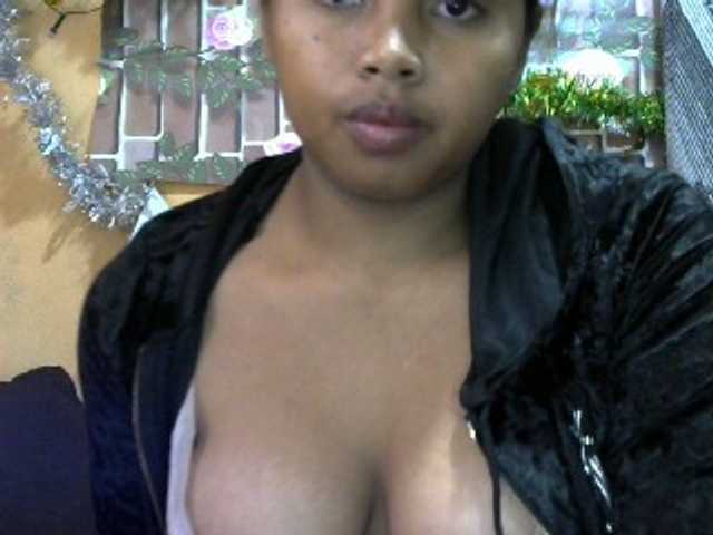 HasMinah25 live cam on BongaCams