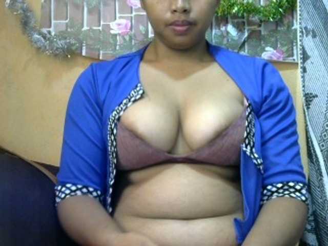 HasMinah25 live cam on BongaCams