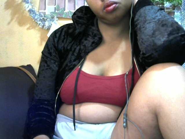 HasMinah25 live cam on BongaCams