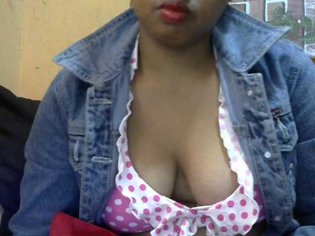 HasMinah25 live cam on BongaCams