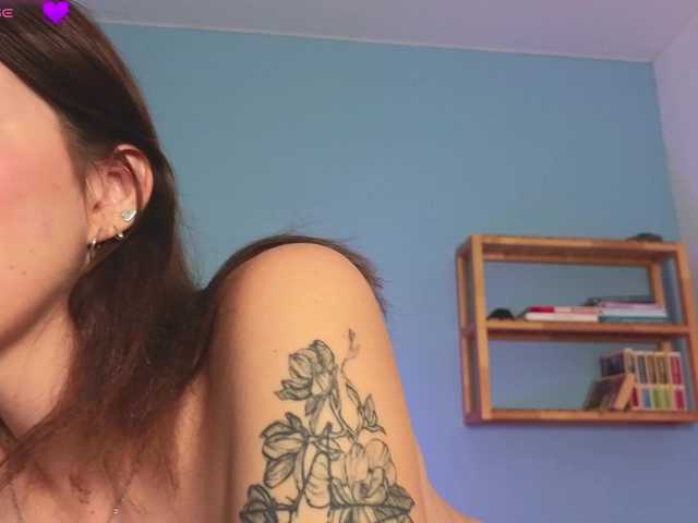 Kirasblush live cam on BongaCams