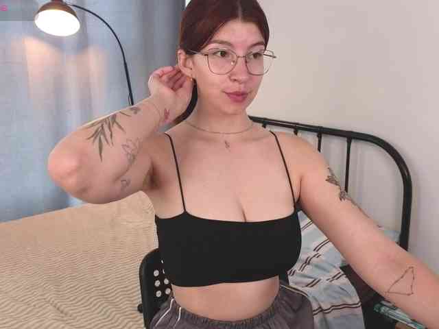 Kirasblush webcam