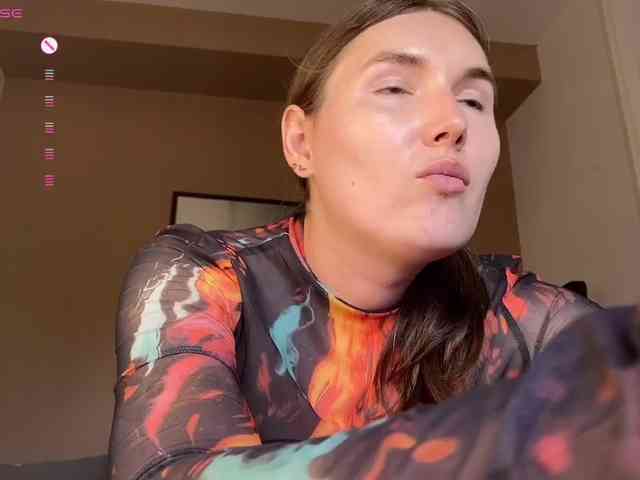 Maria-bowie's cam show statistics and live stream