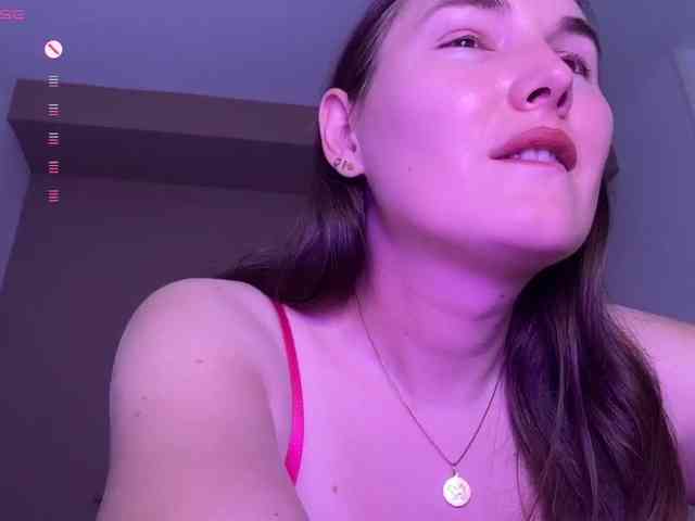 Maria-bowie's cam show statistics and live stream