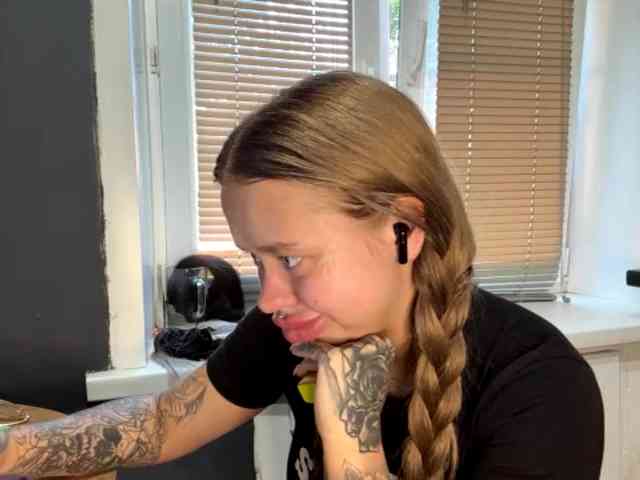 AnnetteVosburg webcam