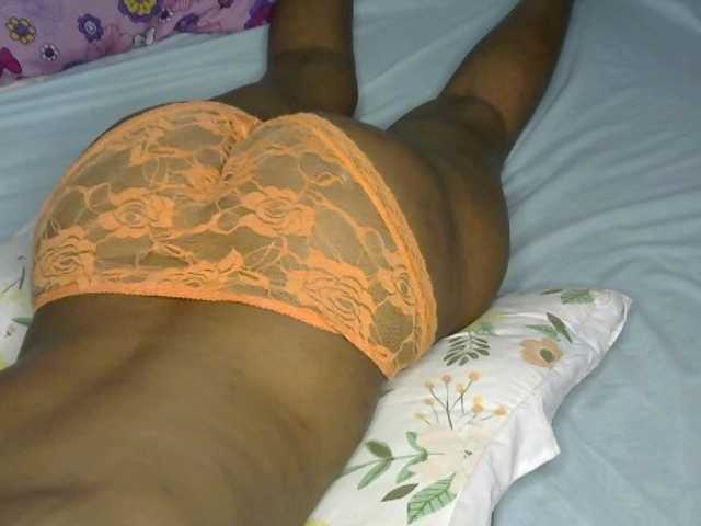 bootylesious live cam on BongaCams