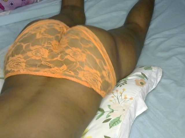 bootylesious live cam on BongaCams