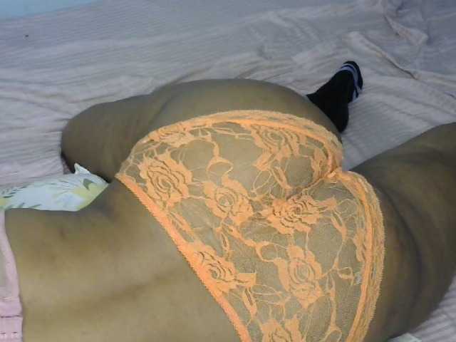 bootylesious live cam on BongaCams
