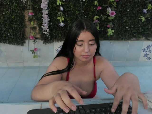 CarolineSoliz live cam on BongaCams