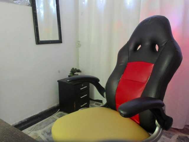 CarolineSoliz live cam on BongaCams