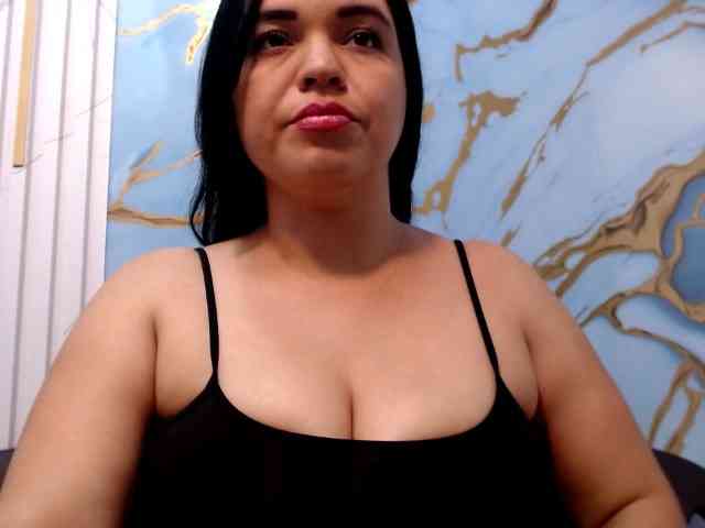thaniasohot webcam