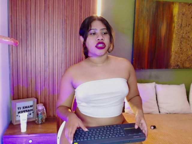 LadyAmbar live cam on BongaCams