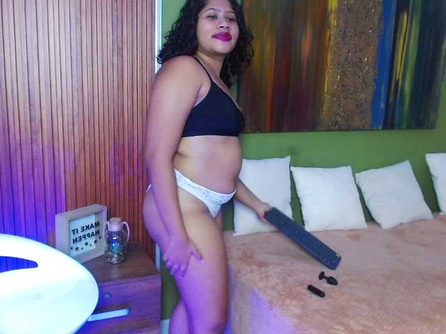 LadyAmbar live webcam show