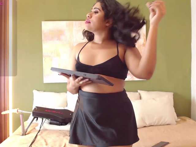 LadyAmbar, live now on BongaCams