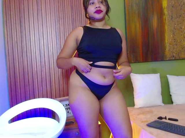 LadyAmbar live cam on BongaCams