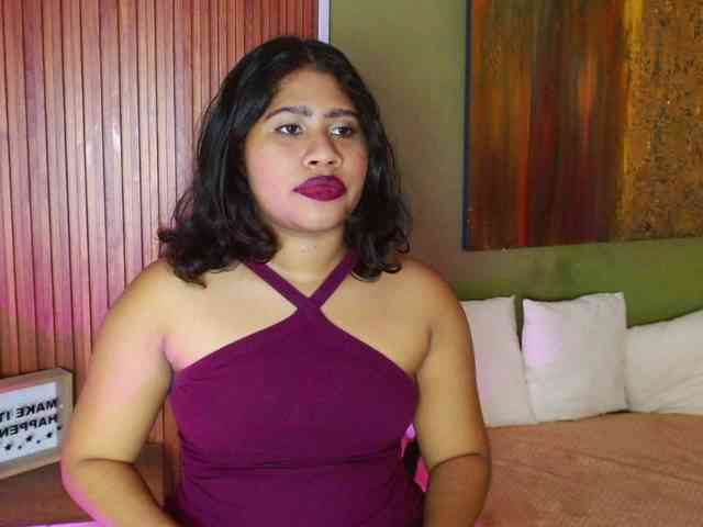 LadyAmbar webcam