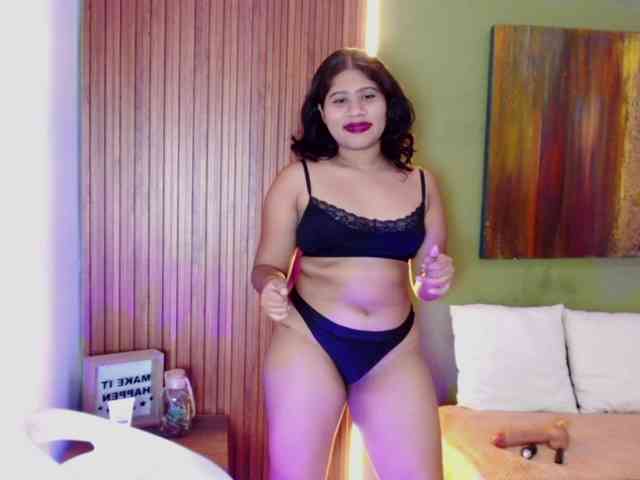 LadyAmbar webcam